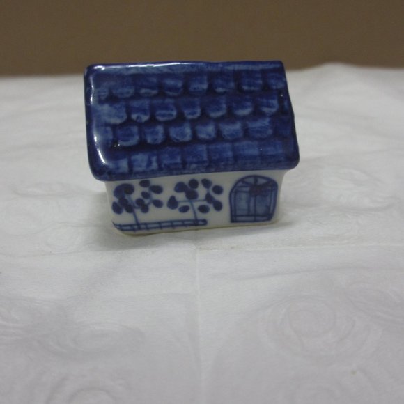 Dog House Miniature Animals Delft Blue Ceramic - Picture 2 of 11